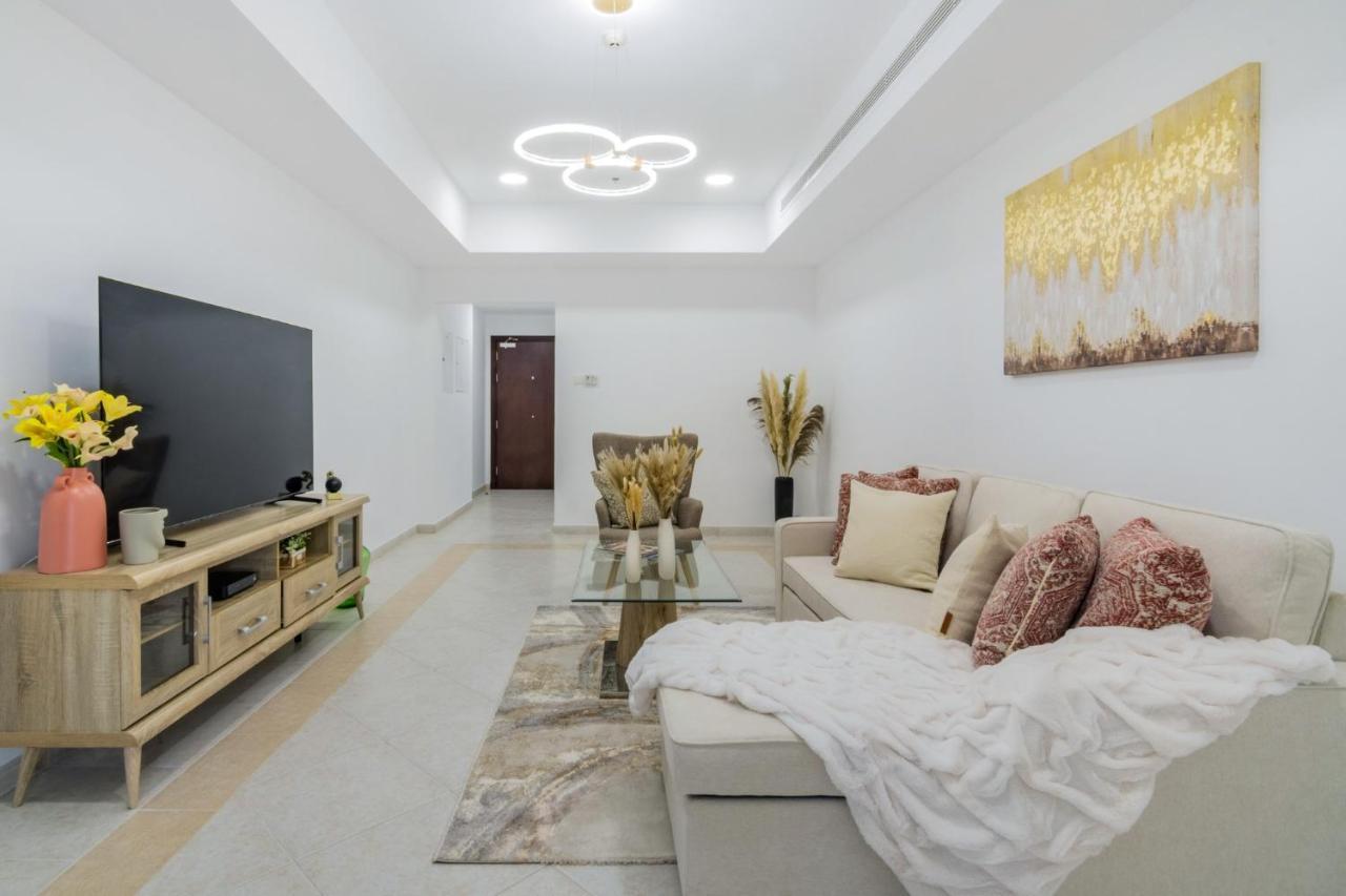 The Smart Concierge - Princess Tower Apartment *