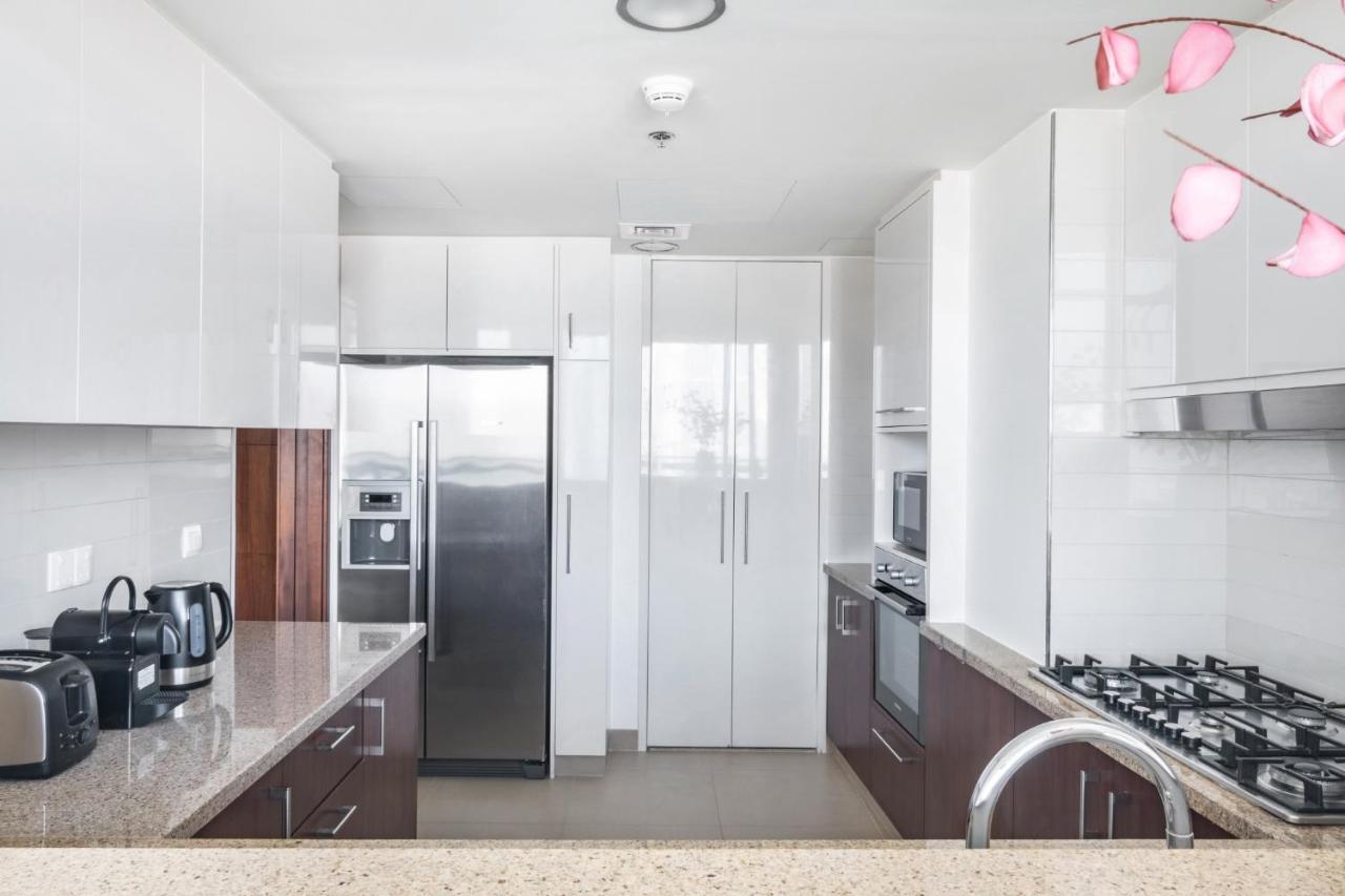 The Smart Concierge - Burjvista Apartment Dubai