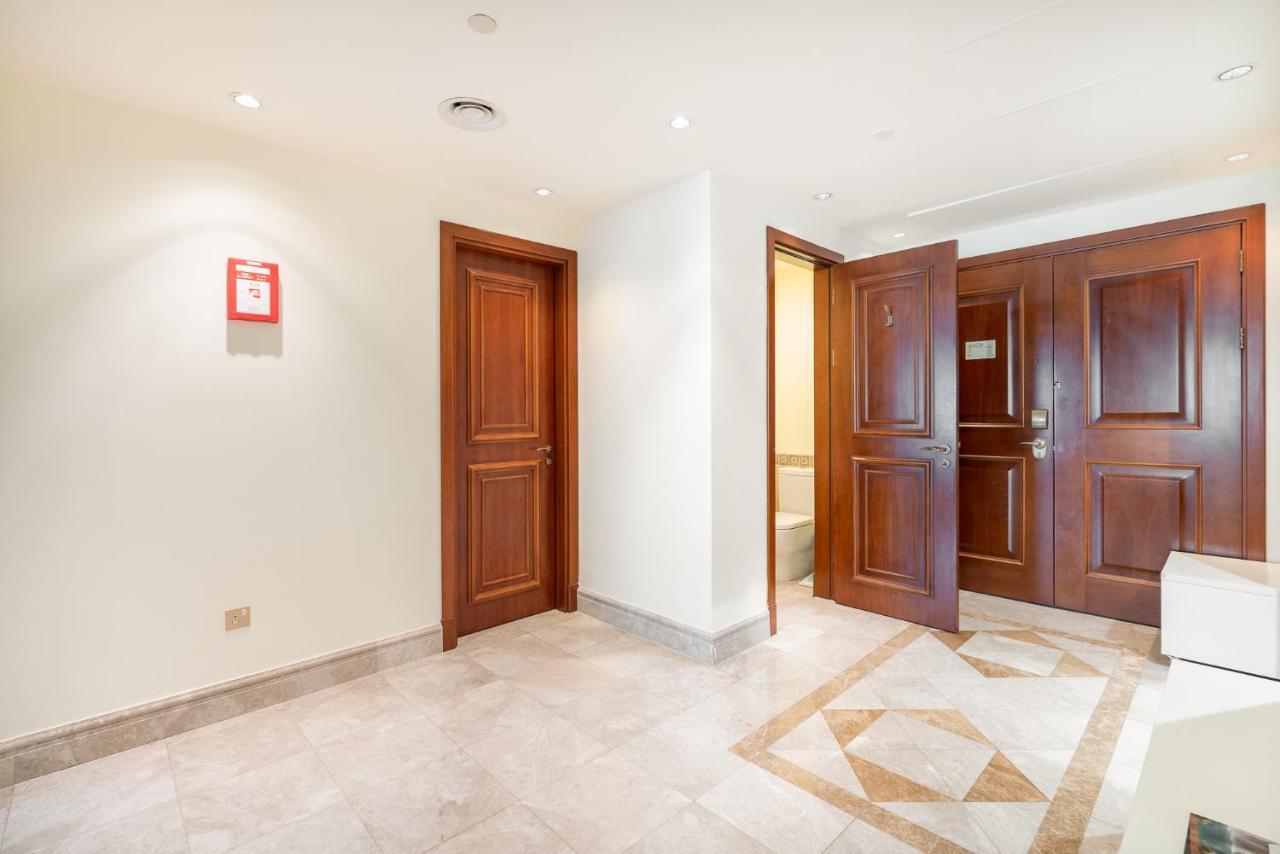 Daniels Sea View 2br In Fairmont The Palm *