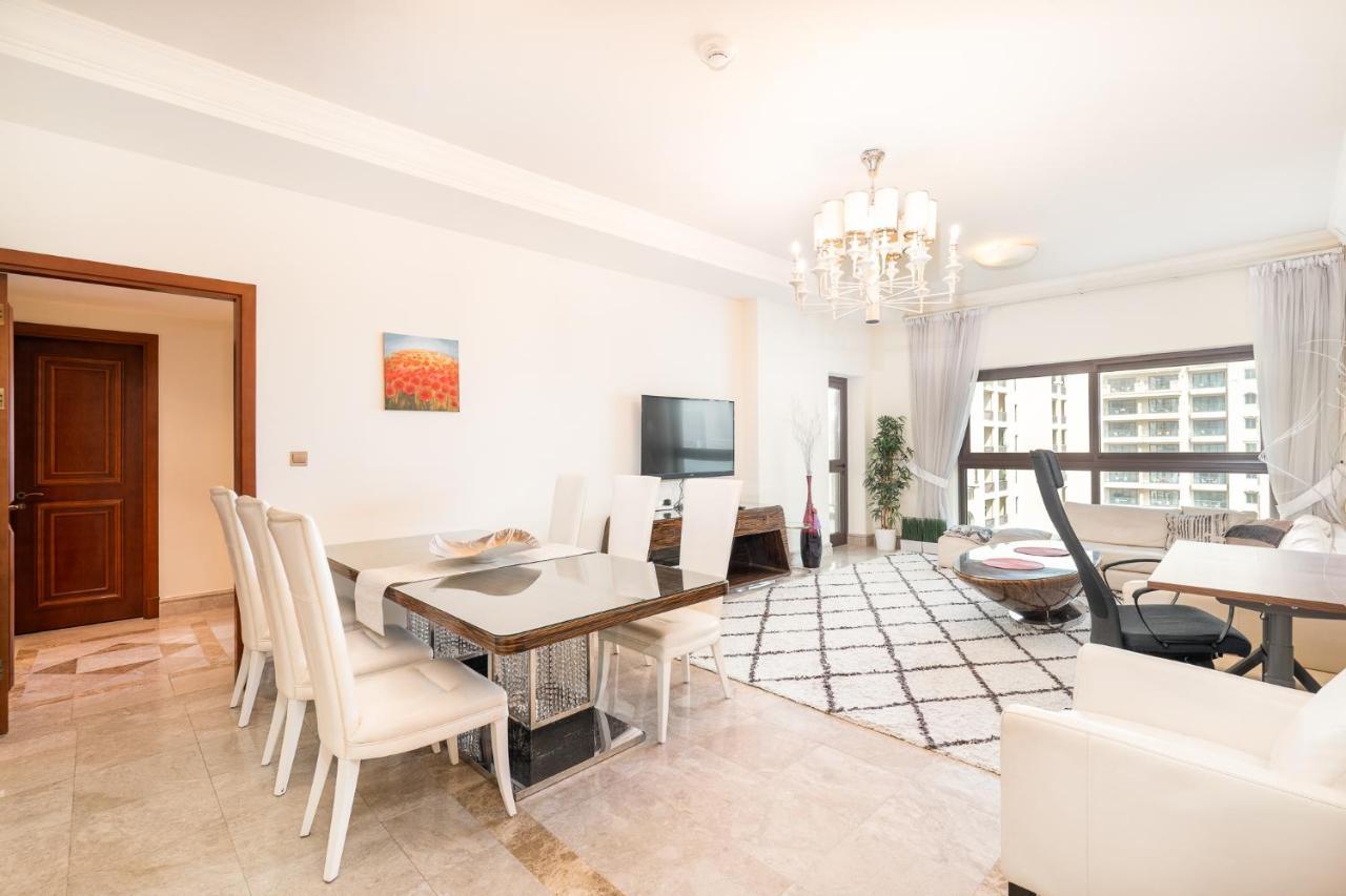 Daniels Sea View 2br In Fairmont The Palm Dubai