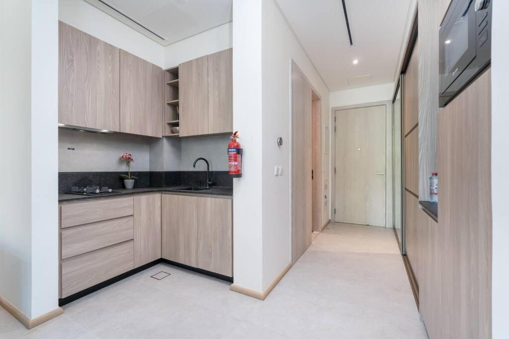 Apartment Modern W Spacious Terrace In Jvc -suiteable