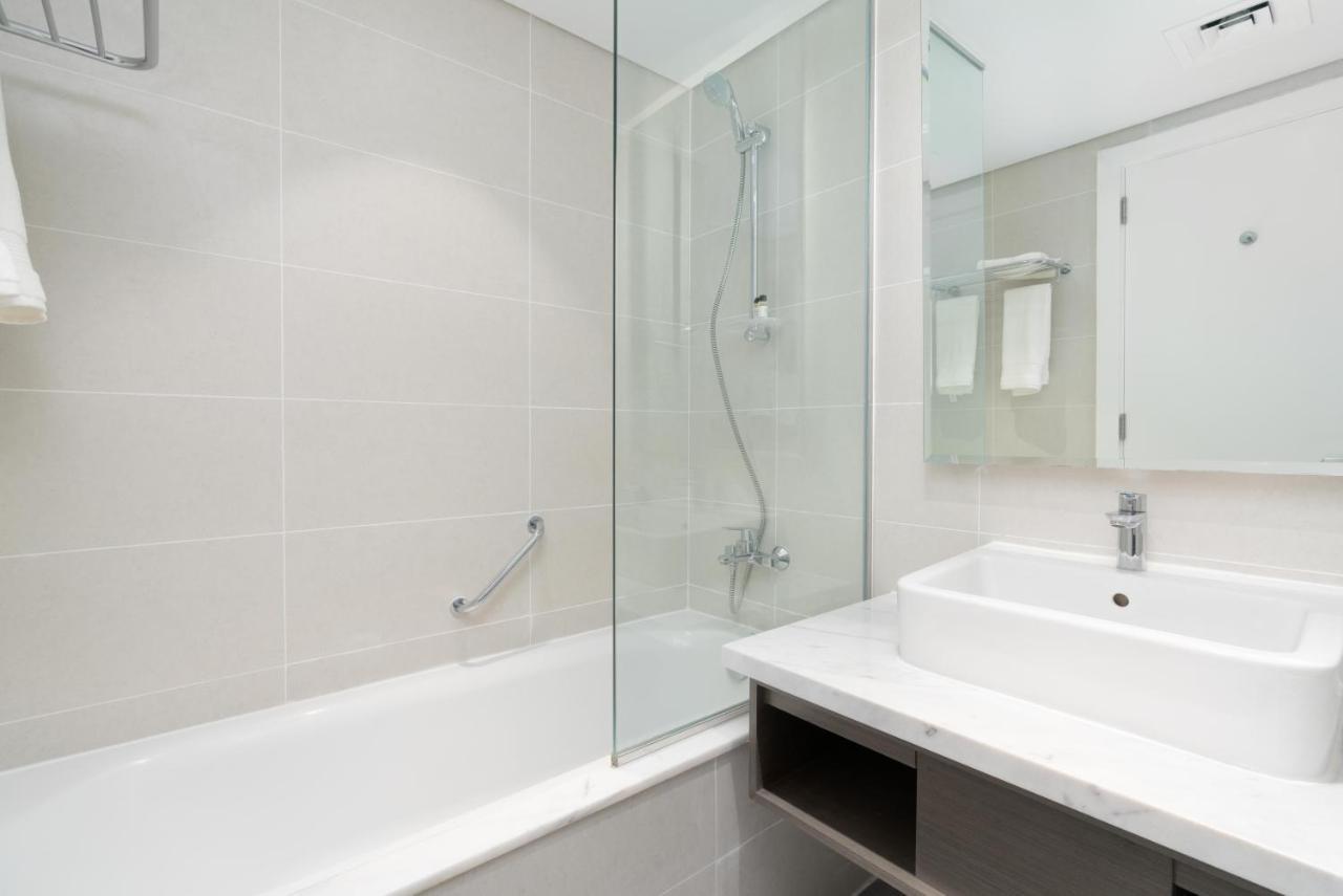 Apartment White Sage - With Incredible Canal And Burj Khalifa Views Dubai