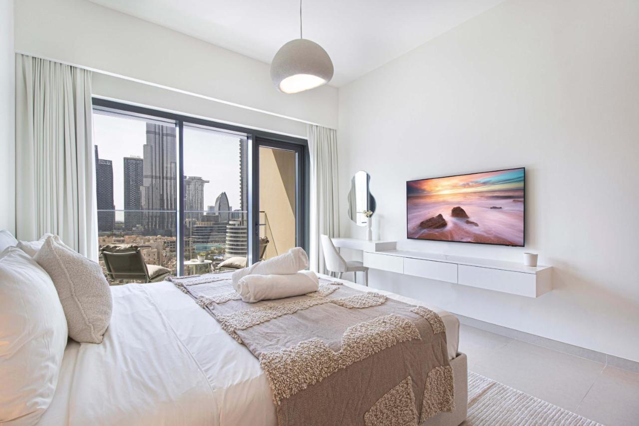 Havenue At Burj Royale - Full Burj Khalifa View - 2 Bed - Pool - Gym