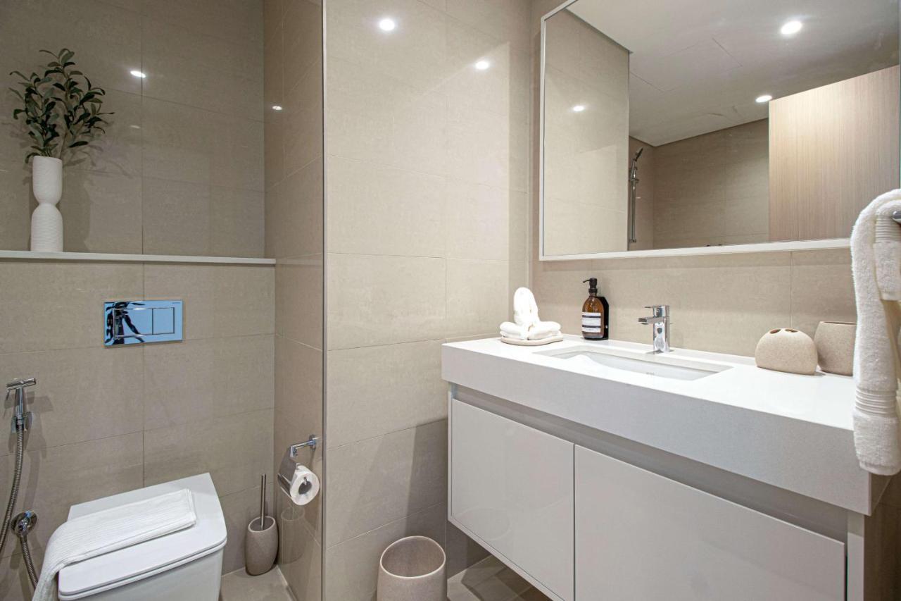 Havenue At Burj Royale - Full Burj Khalifa View - 2 Bed - Pool - Gym