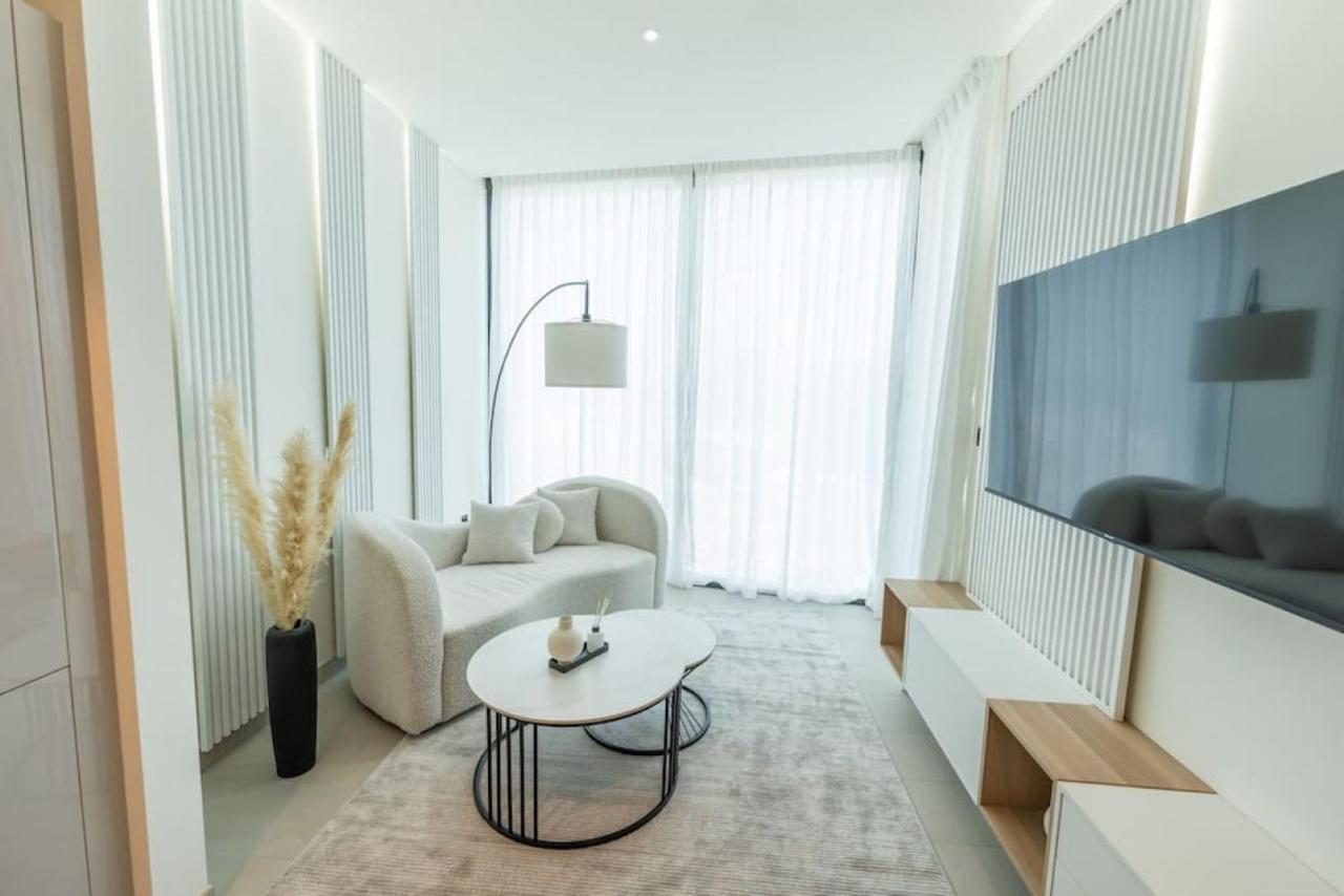 Eagles Nest !fabulous 1 Bed Apartment! Apartment Dubai