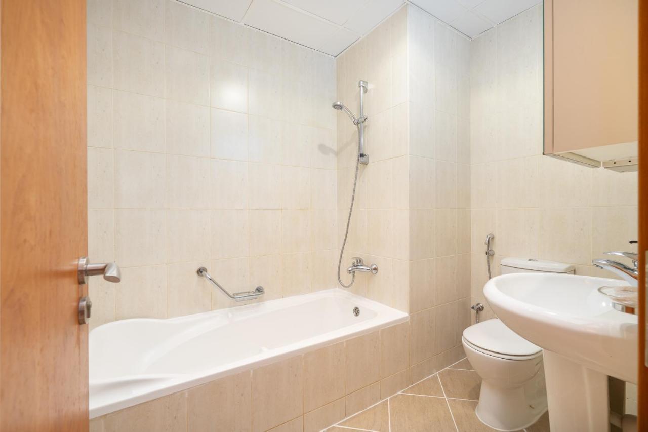 Apartment Spacious Serene Retreat In Jvc By Suiteable *