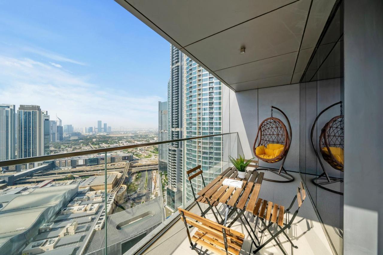 Chic & Trendy 3br+kid's In Vibrant Downtown Apartment