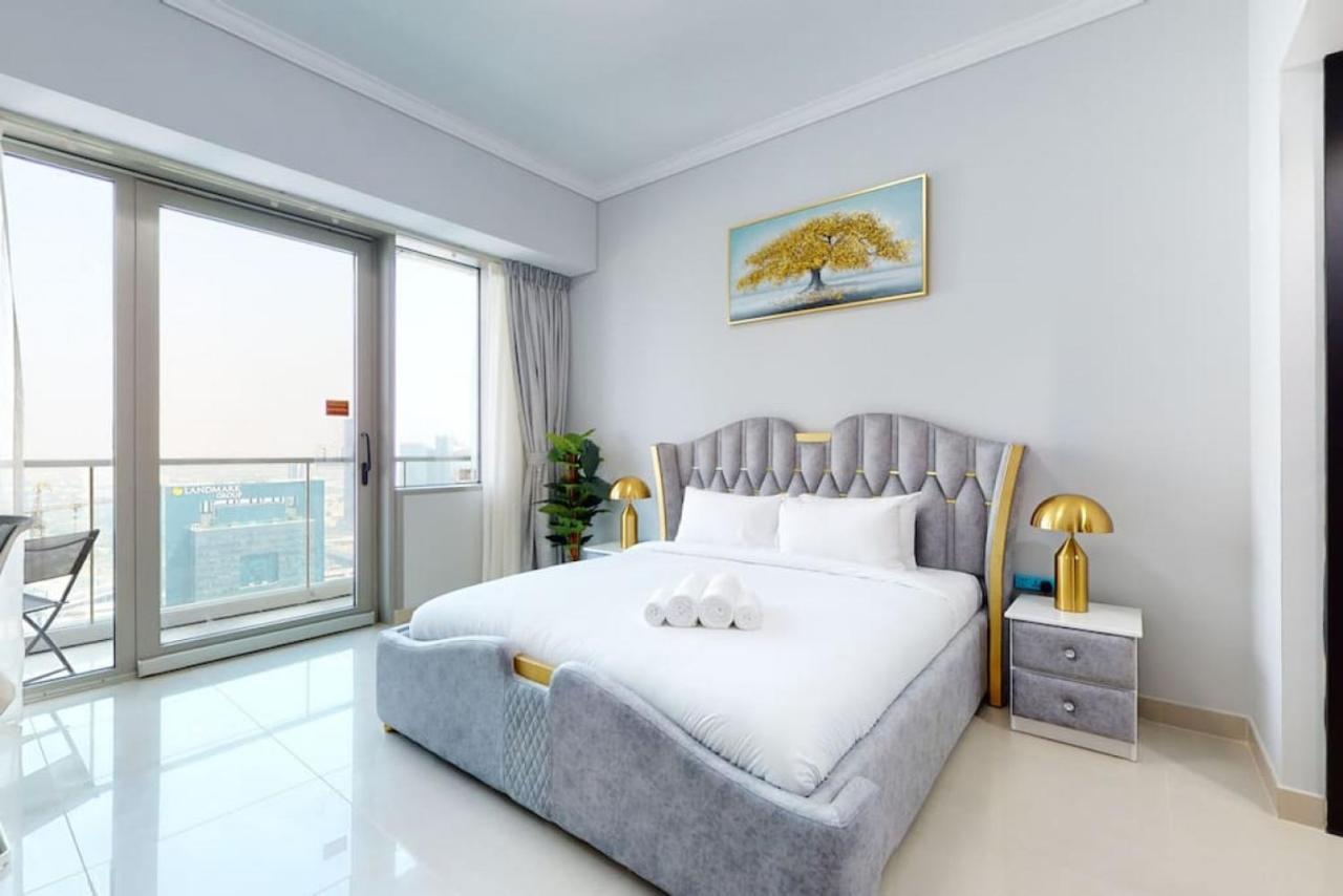 Ocean Heights - Gorgeous One Bedroom * Dubai