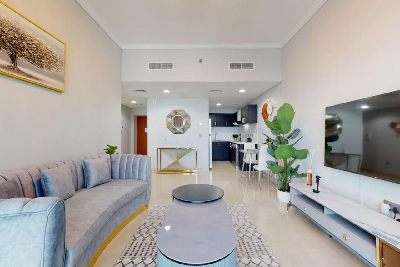 Ocean Heights - Gorgeous One Bedroom Apartment *