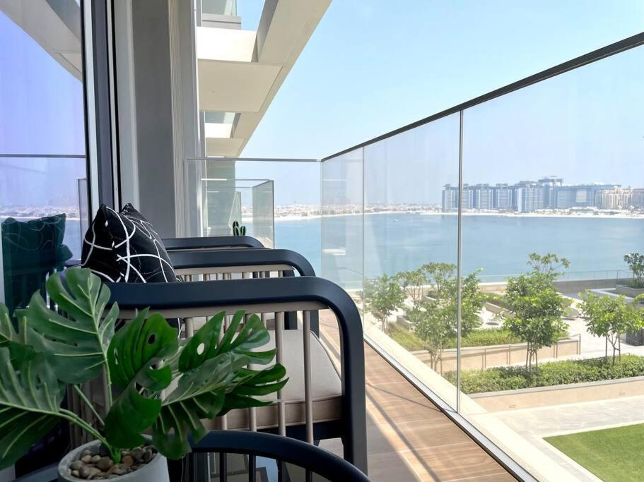 Dar Vacation-luxurious 1br In Isle, Emaar Front Apartment