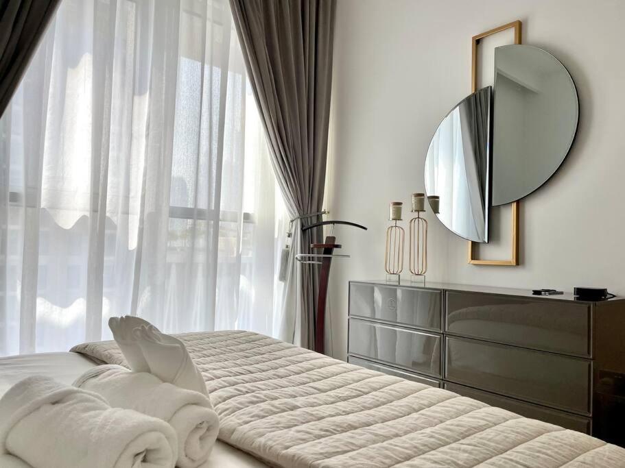 Apartment Dar Vacation-luxurious 1br In Isle, Emaar Front *