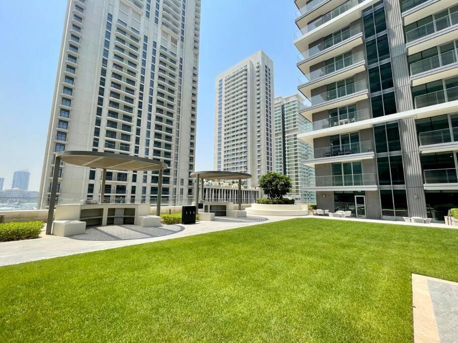 Dar Vacation-luxurious 1br In Isle, Emaar Front Apartment