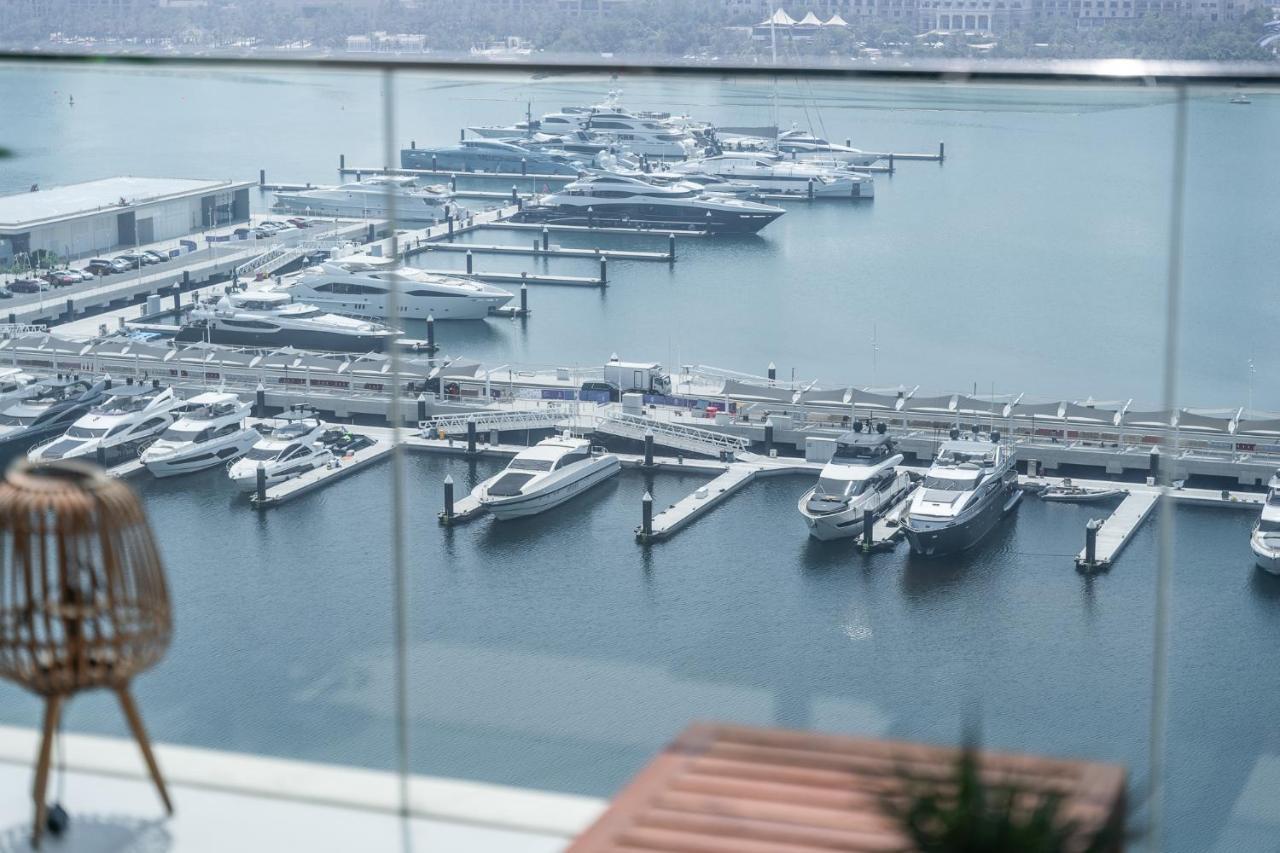 Elegant Seaside Living 3-bedroom Emaar Beachfront By Suiteable Apartment *