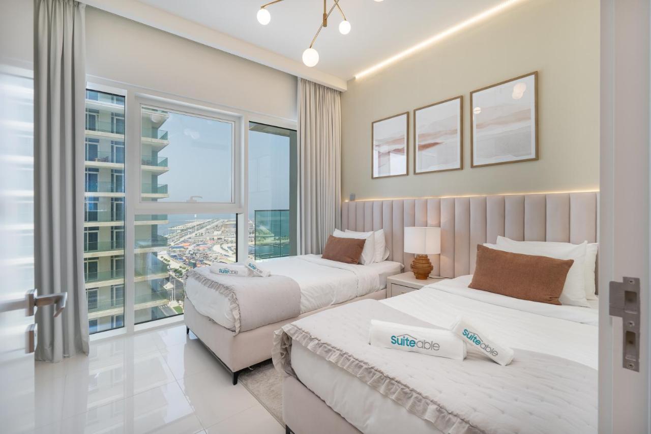 Elegant Seaside Living 3-bedroom Emaar Beachfront By Suiteable Dubai