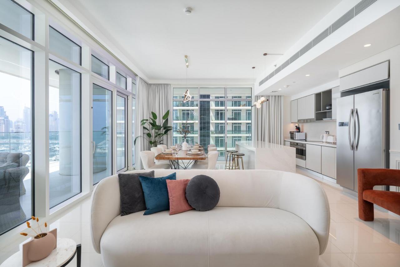 Elegant Seaside Living 3-bedroom Emaar Beachfront By Suiteable * Dubai