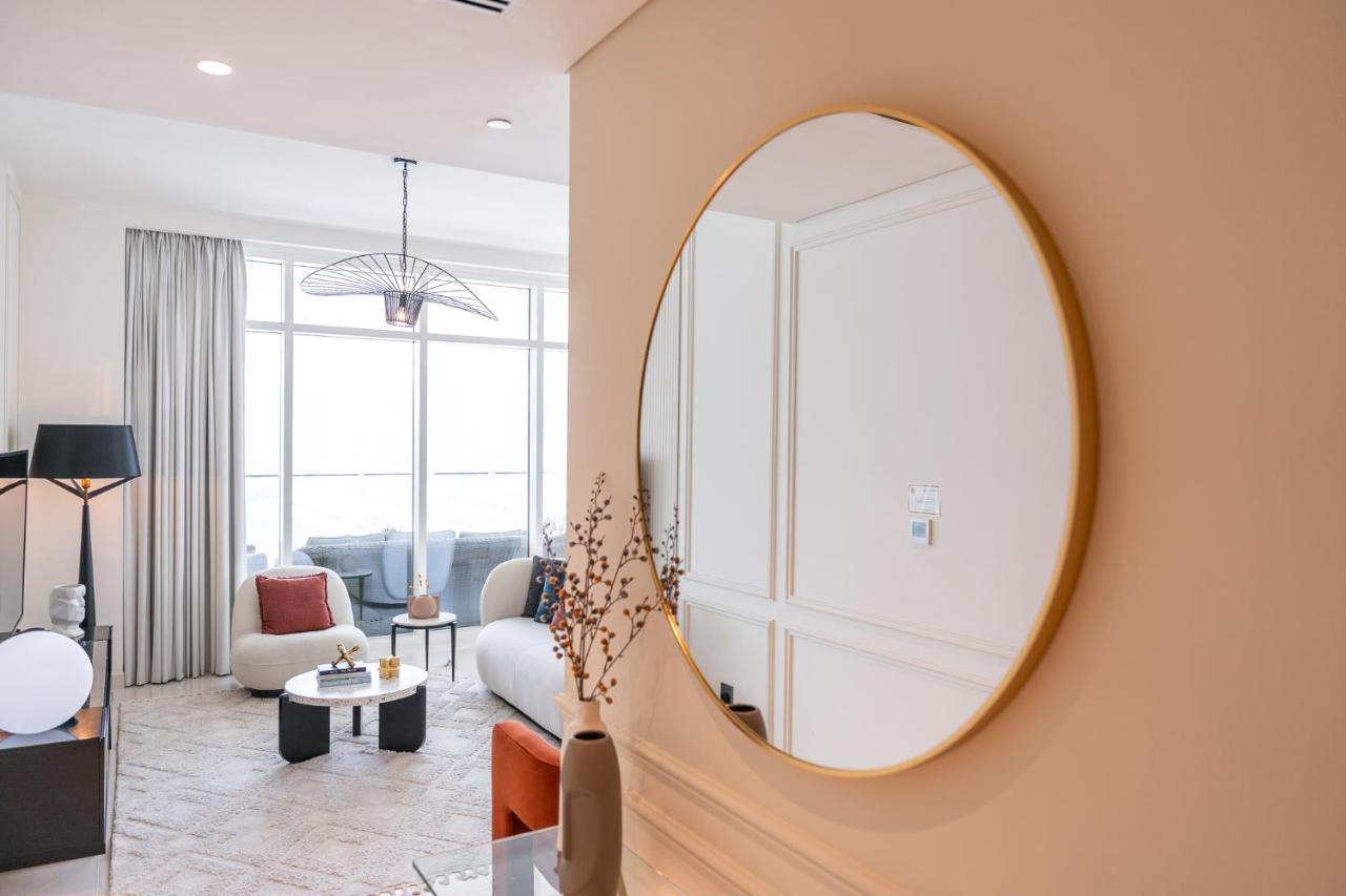Apartment Elegant Seaside Living 3-bedroom Emaar Beachfront By Suiteable