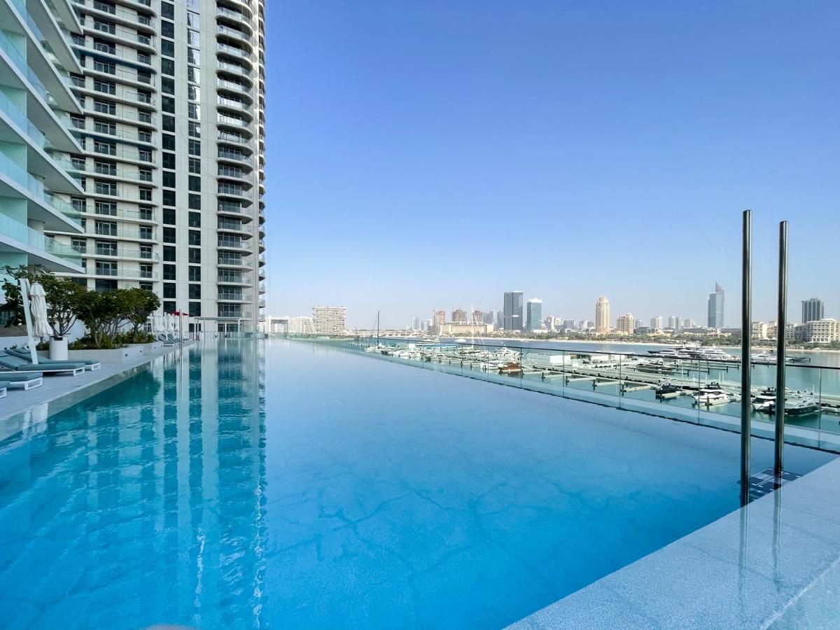 Elegant Seaside Living 3-bedroom Emaar Beachfront By Suiteable Apartment