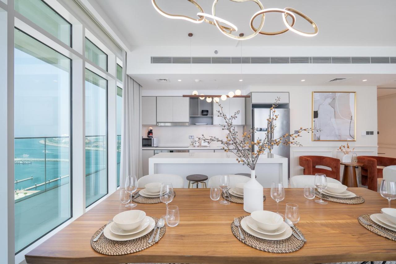 Elegant Seaside Living 3-bedroom Emaar Beachfront By Suiteable Apartment *