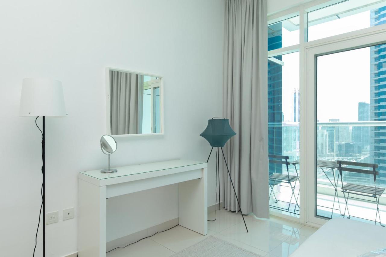 Apartment Waterfront With Stunning View! Dubai
