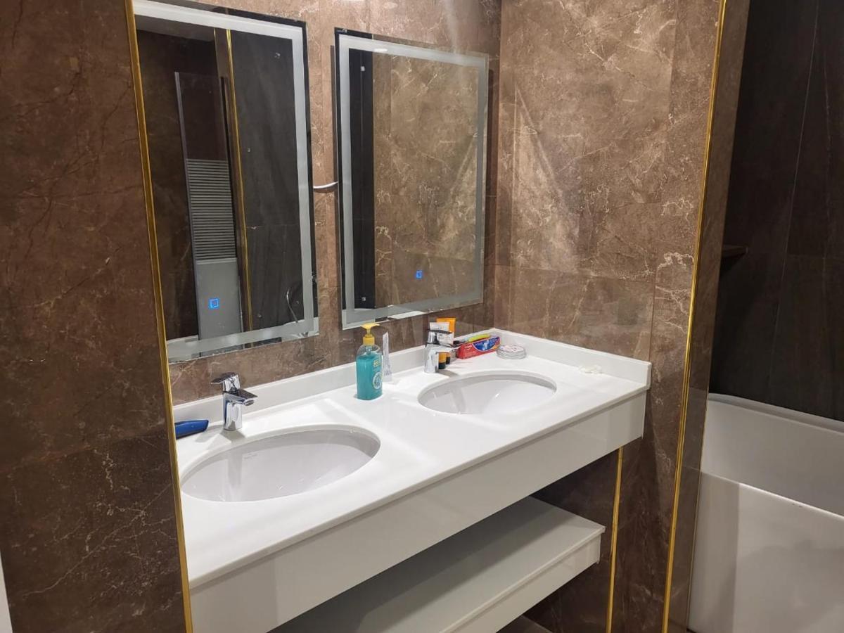 Usmans 5 Bedroom At Jbr Walk Rimal On The 2750 Sft Huge Direct Access Fully Serviced Jbr Apartment