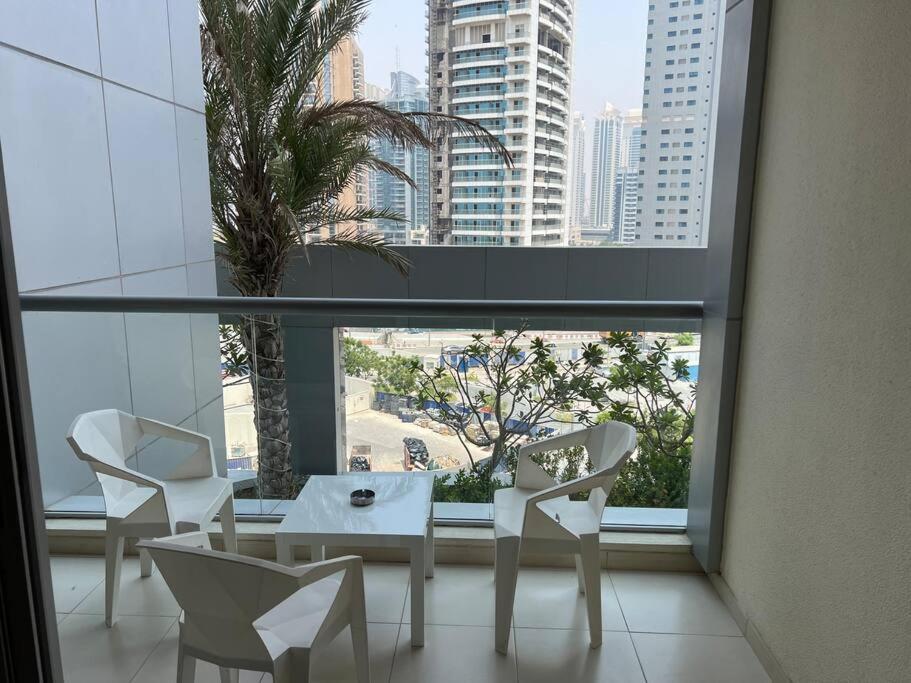 Studio In Sky View Tower Marina Apartment *
