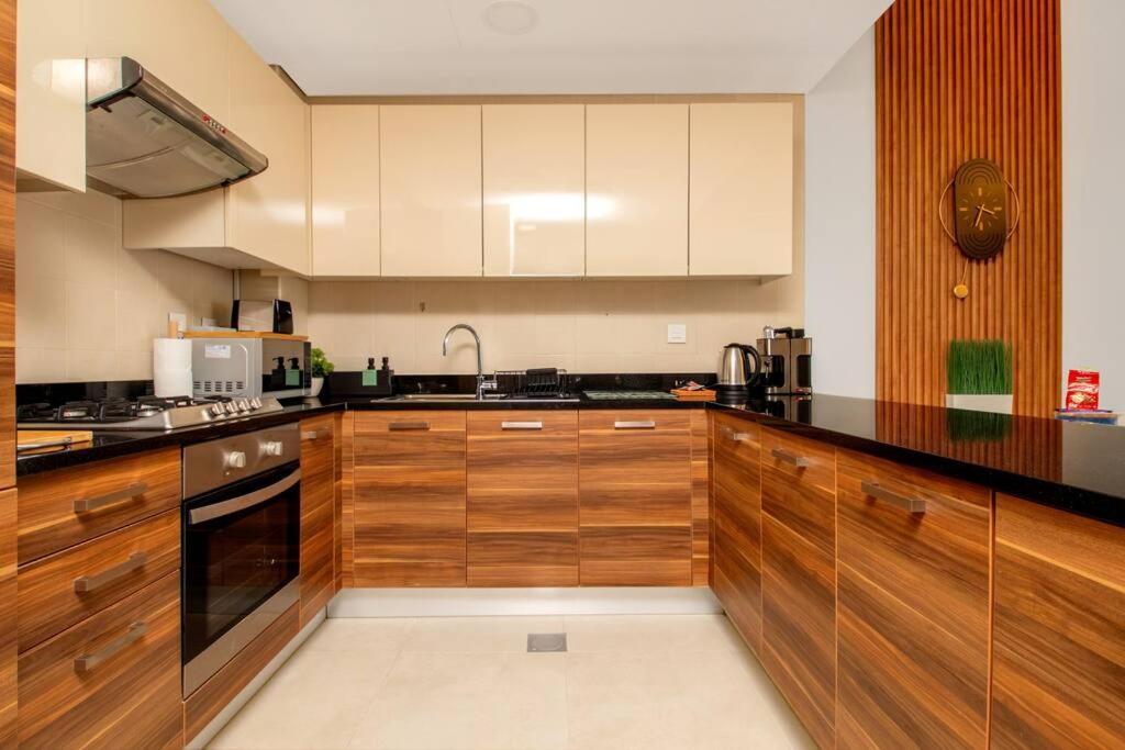 Marina Elite:1br Seafront Luxury *