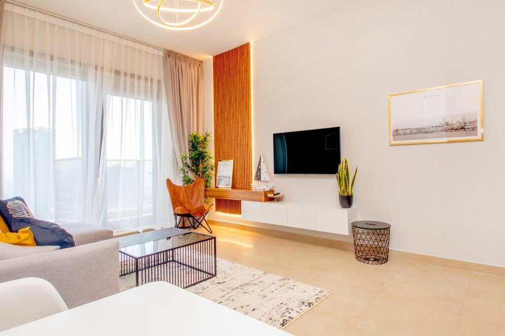 Marina Elite:1br Seafront Luxury Apartment *
