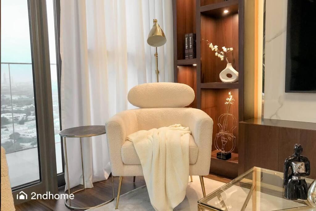 Luxurious 1 Bed With Direct Access To Mall Apartment