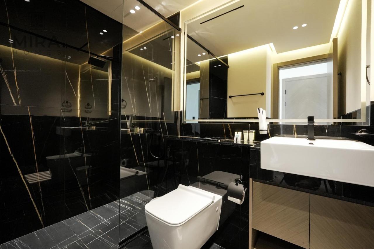Mira Homes - Serviced 1 Bedroom With Canal View *