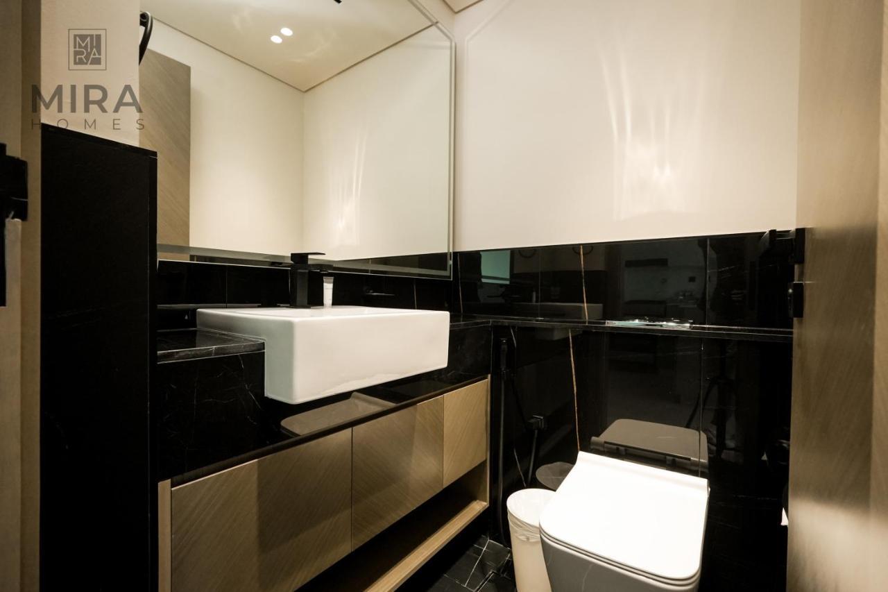 Mira Homes - Serviced 1 Bedroom With Canal View Apartment