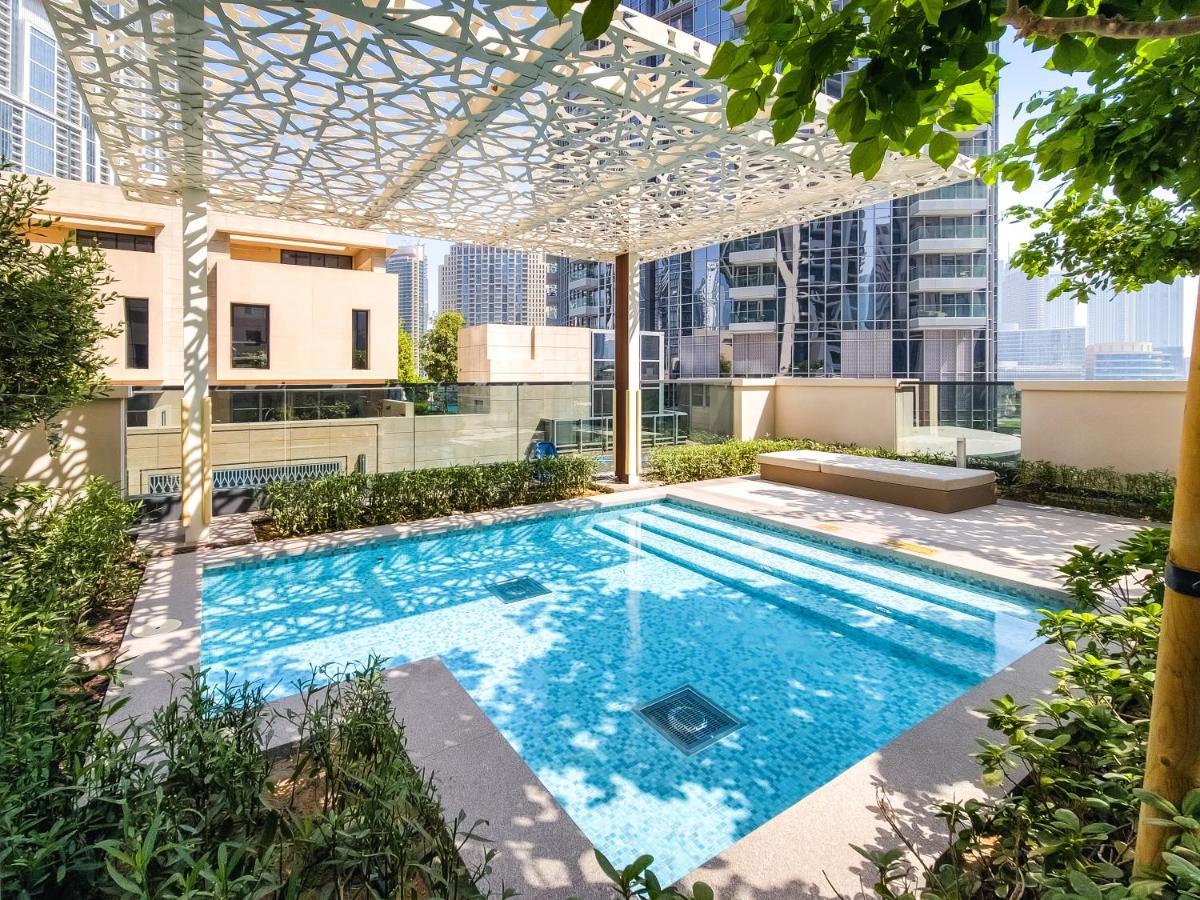 Bright New Near Burj Khalifa Apartment