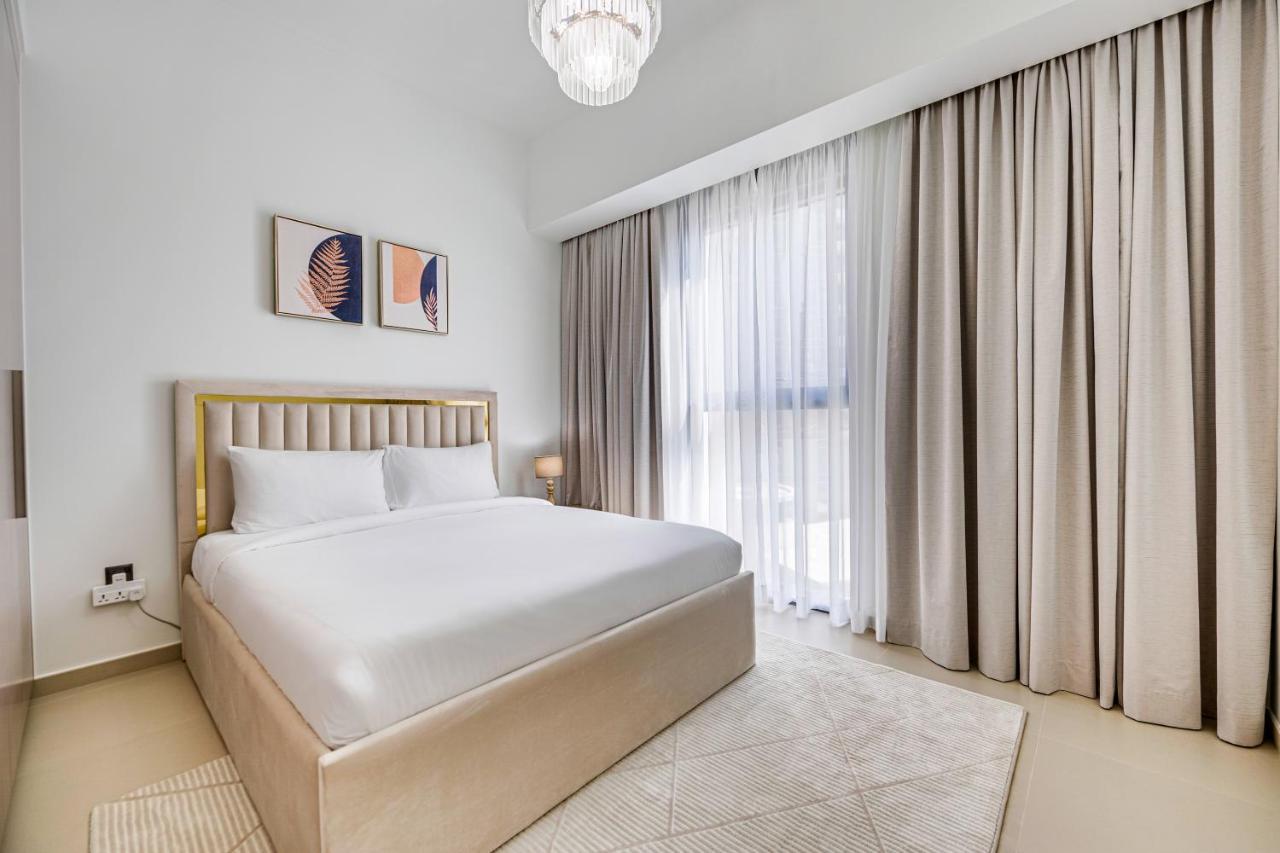 Bright New Near Burj Khalifa Apartment Dubai