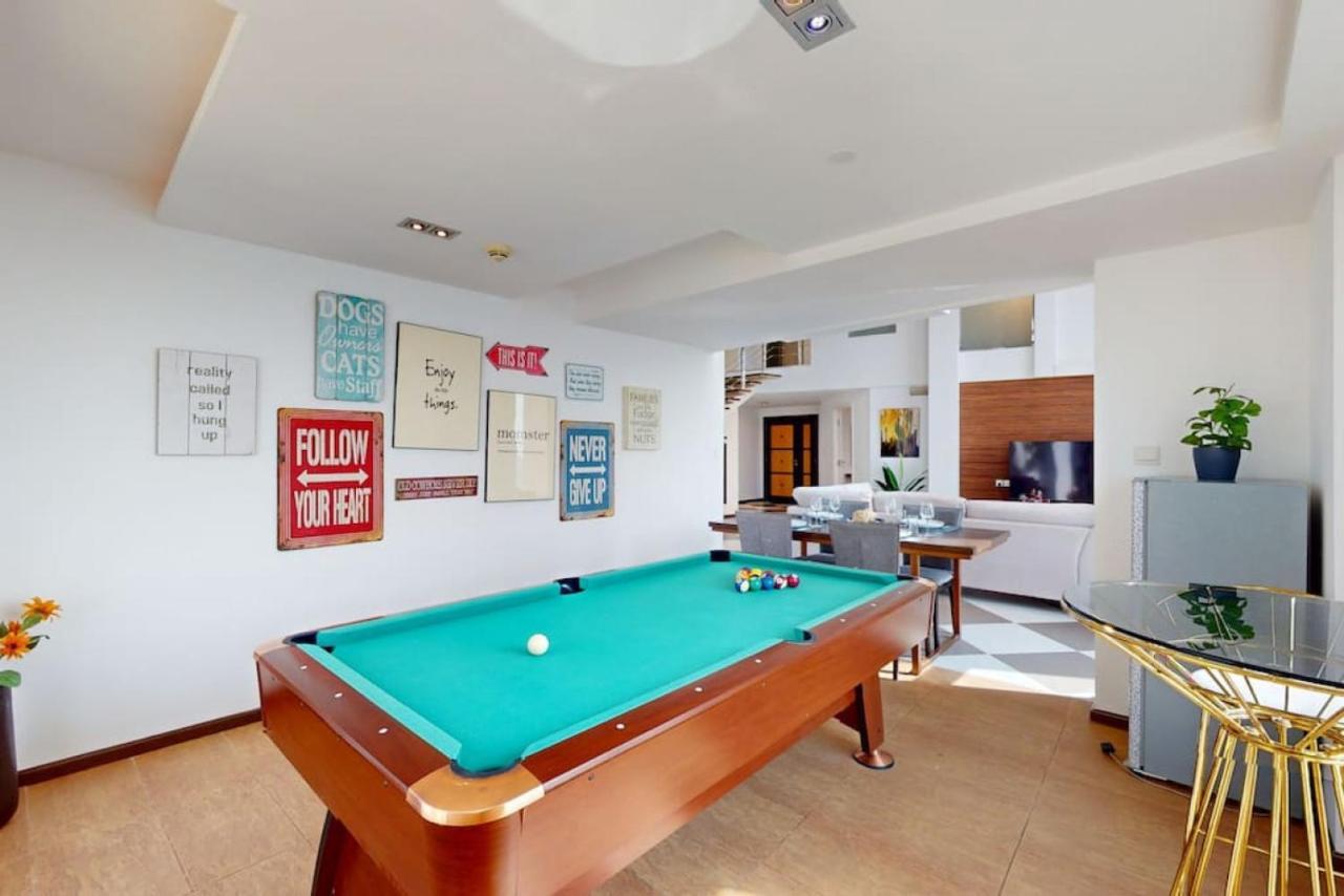 Bahar 1 - Opulent Three Bedroom Dubai