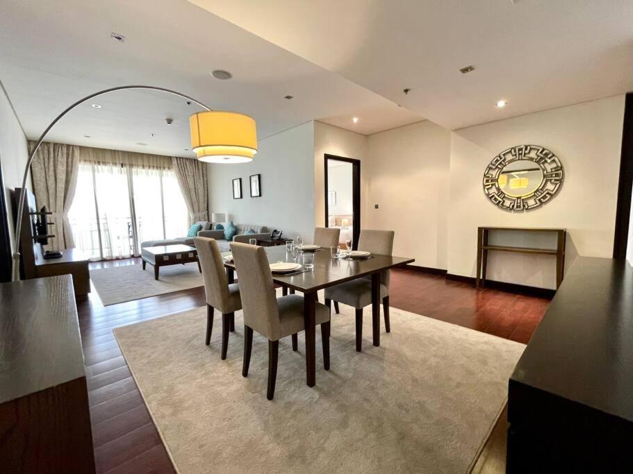 Apartment Dar Vacation - Spacious Seaview 2br Dubai