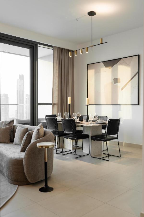 Ultimate Full Burj Khalifa & Downtown Views Designer Luxury High Floor Connected To Mall For 4 People Apartment Dubai