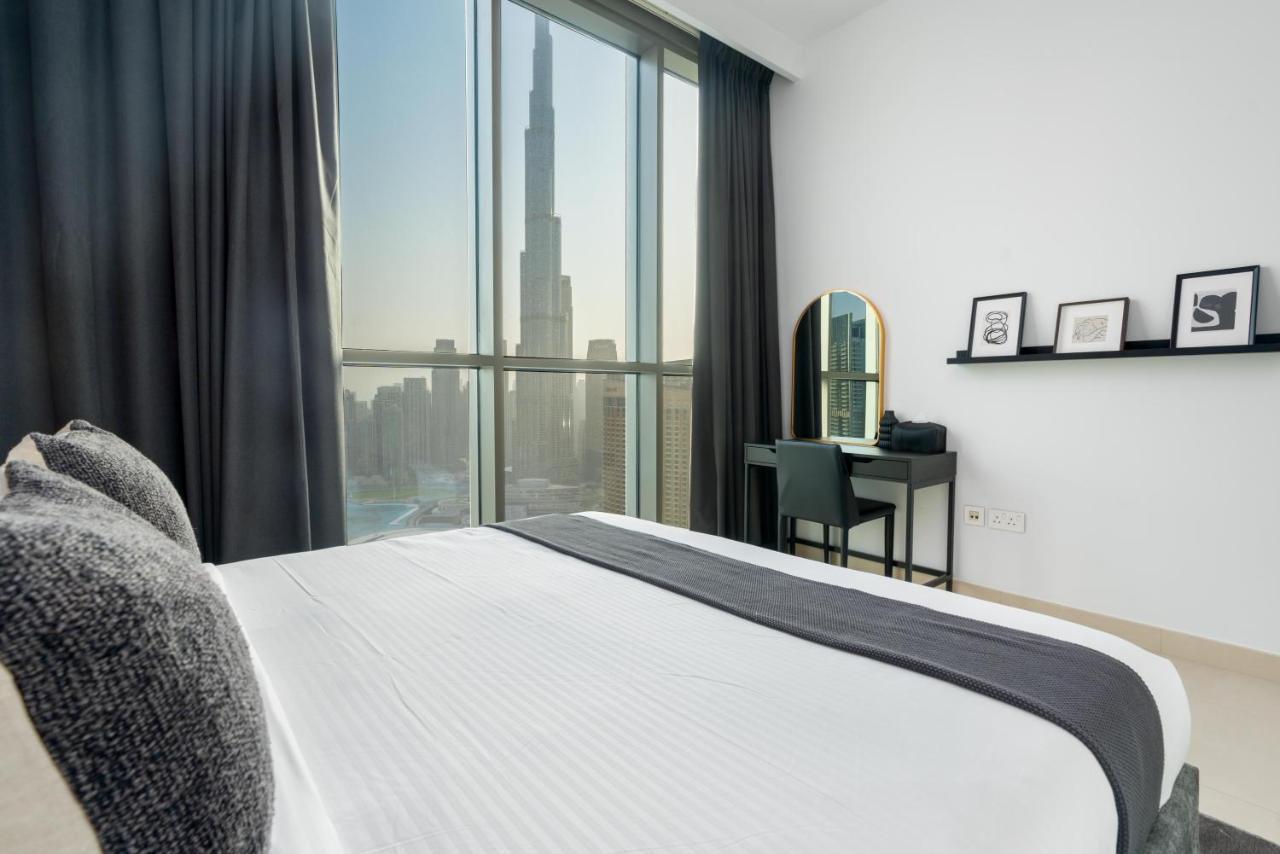 Ultimate Full Burj Khalifa & Downtown Views Designer Luxury High Floor Connected To Mall For 4 People Apartment