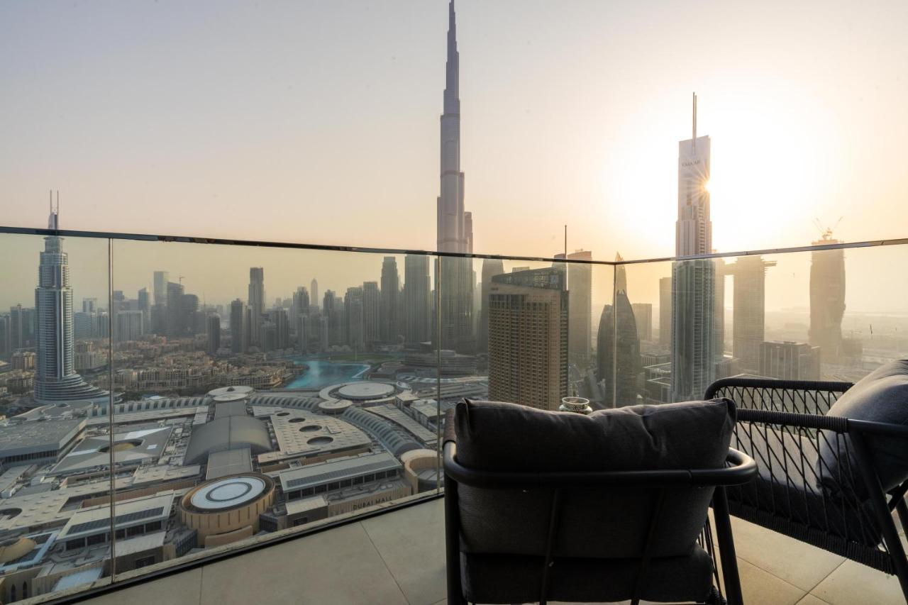 Apartment Ultimate Full Burj Khalifa & Downtown Views Designer Luxury High Floor Connected To Mall For 4 People *