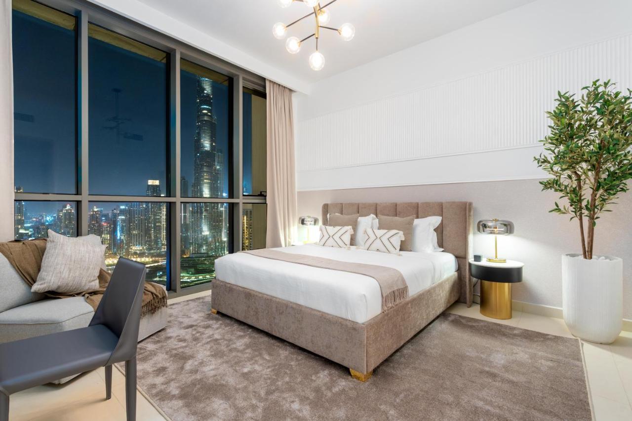 Ultimate Full Burj Khalifa & Downtown Views Designer Luxury High Floor Connected To Mall For 4 People * Dubai