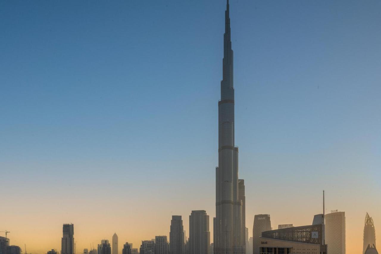 Apartment Ultimate Full Burj Khalifa & Downtown Views Designer Luxury High Floor Connected To Mall For 4 People Dubai