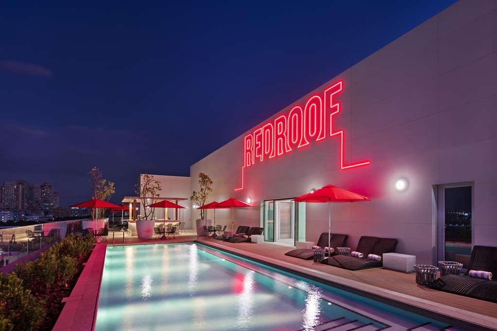 Radisson Red Silicon Oasis