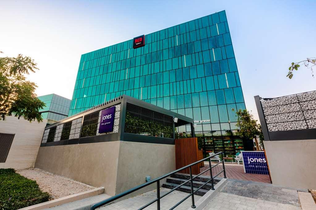 Radisson Red Silicon Oasis