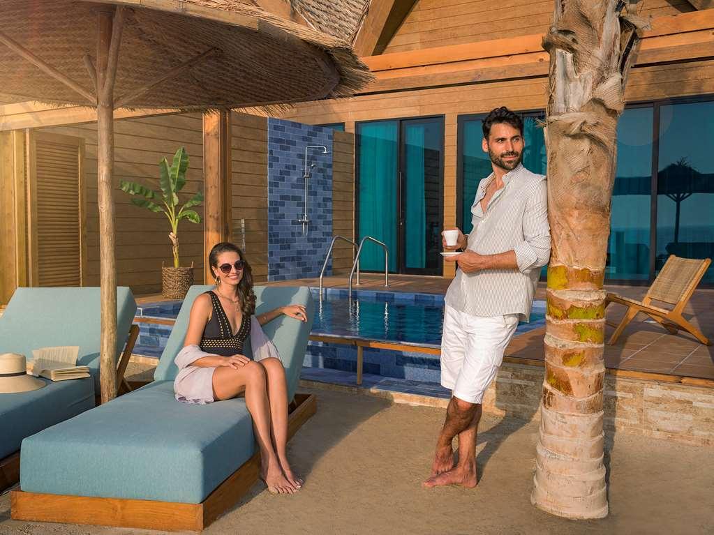 Anantara World Islands *