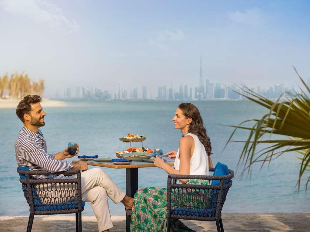 Anantara World Islands Hotel
