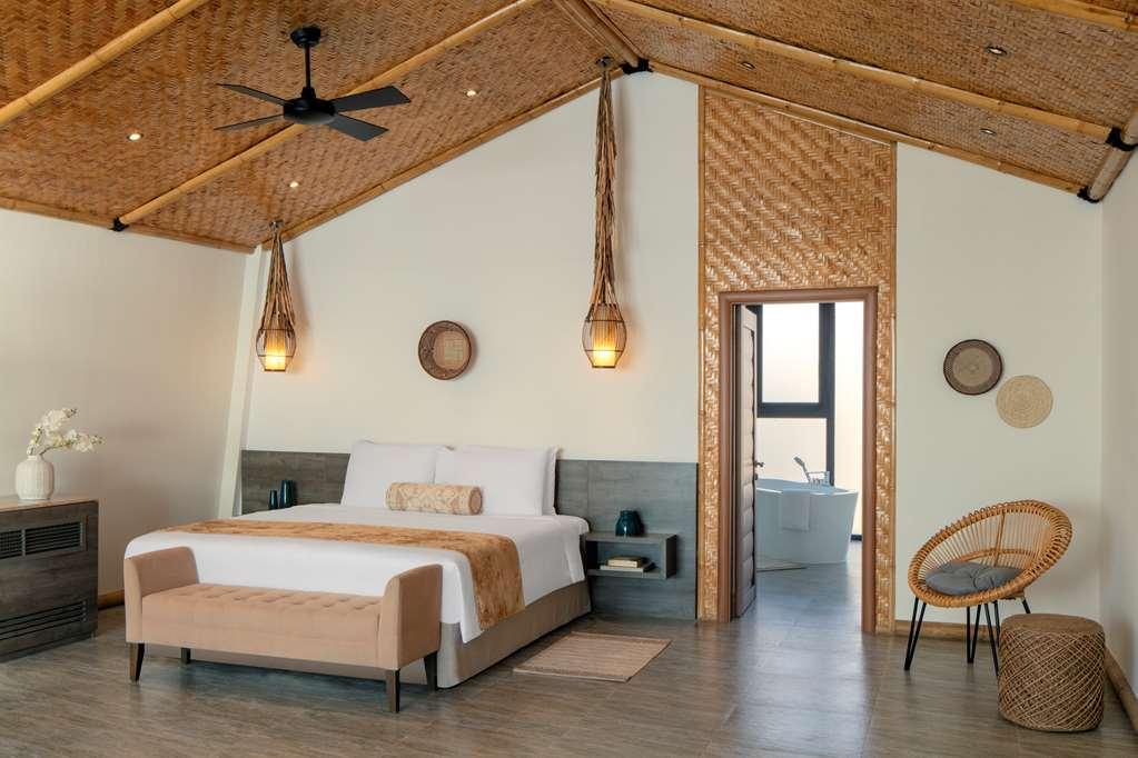 Anantara World Islands Dubai