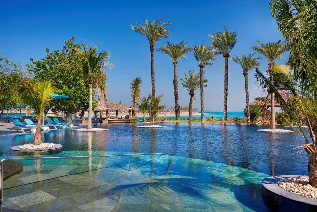 Hotel Anantara World Islands *