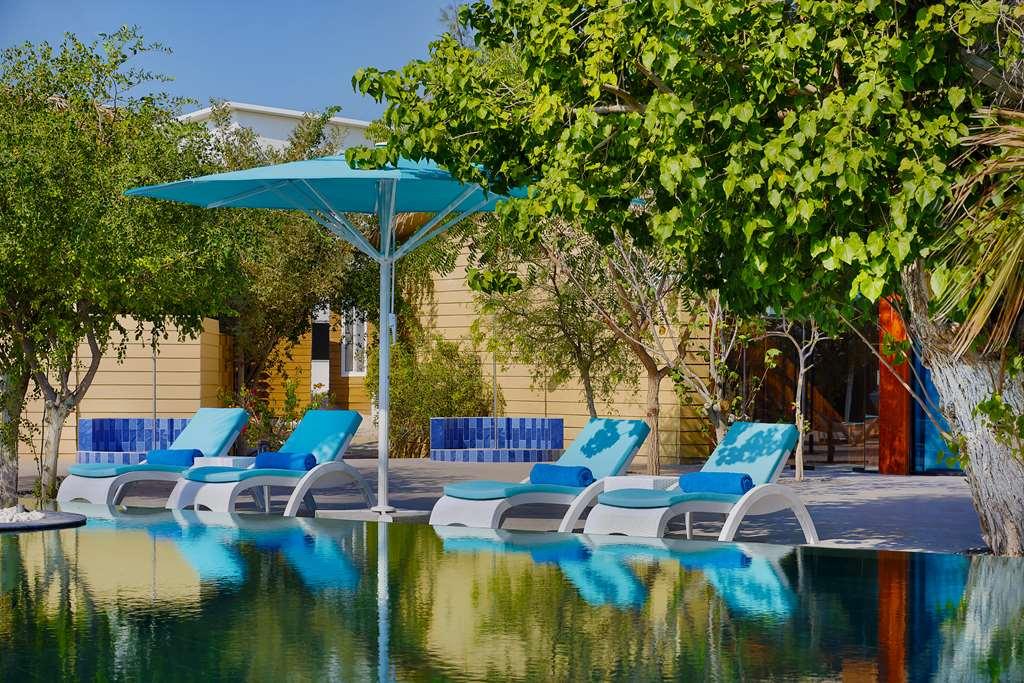 Anantara World Islands Hotel Dubai