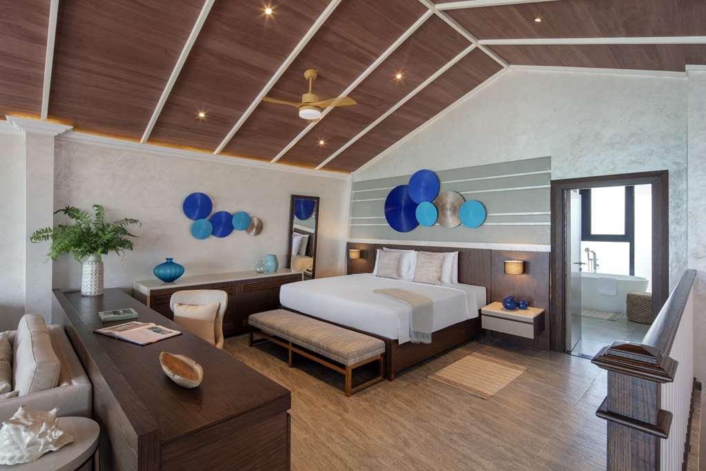 Anantara World Islands