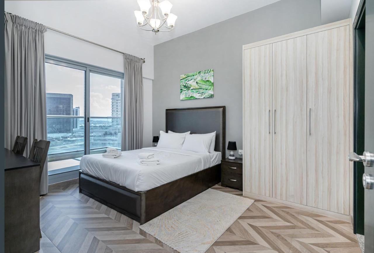 Group I Near Mall I Family Friendly Apartment Dubai