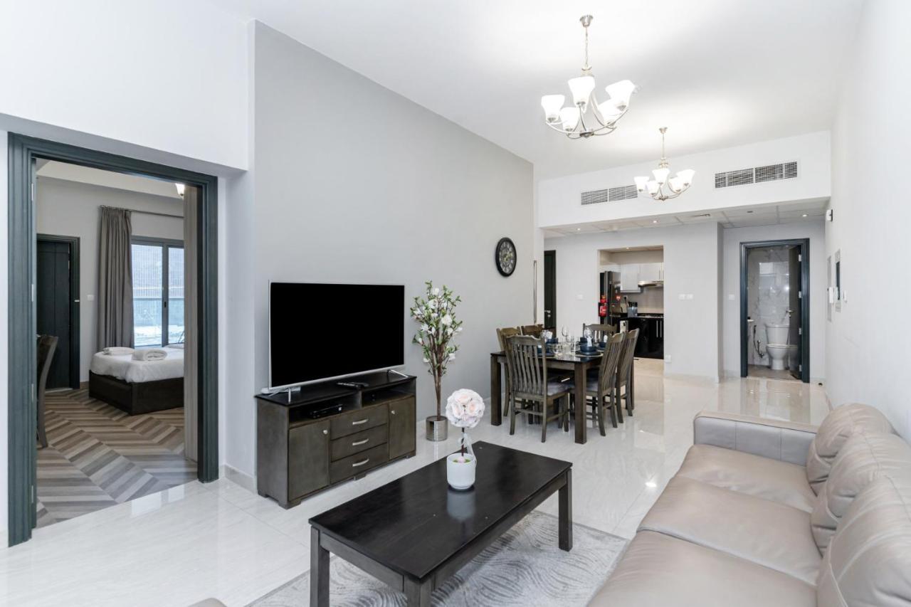 Group I Near Mall I Family Friendly Dubai