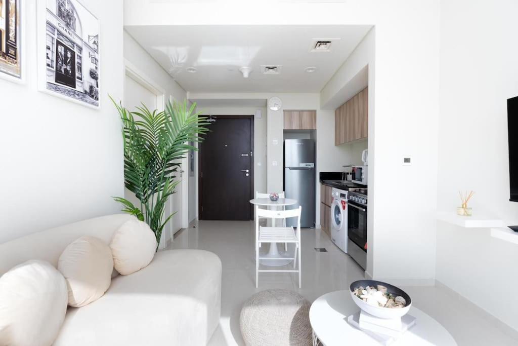 Ivory Dew 1 Bedroom *